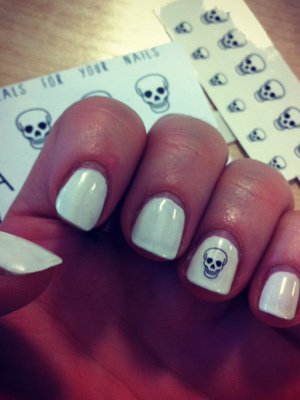 skullnailart