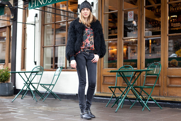 rosa safiah connell elle fashion assistant